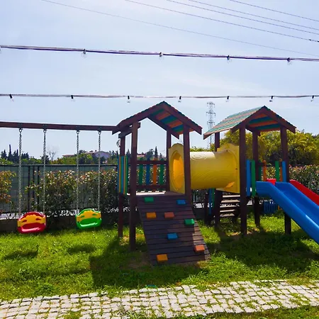 Ξενοδοχείο New Garden *